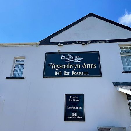 Ynyscedwyn Arms 호텔 Ystradgynlais 외부 사진